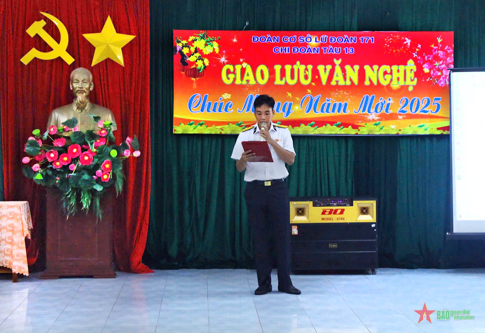 Vùng 2 Hải quân tổ chức nhiều hoạt động chào năm mới